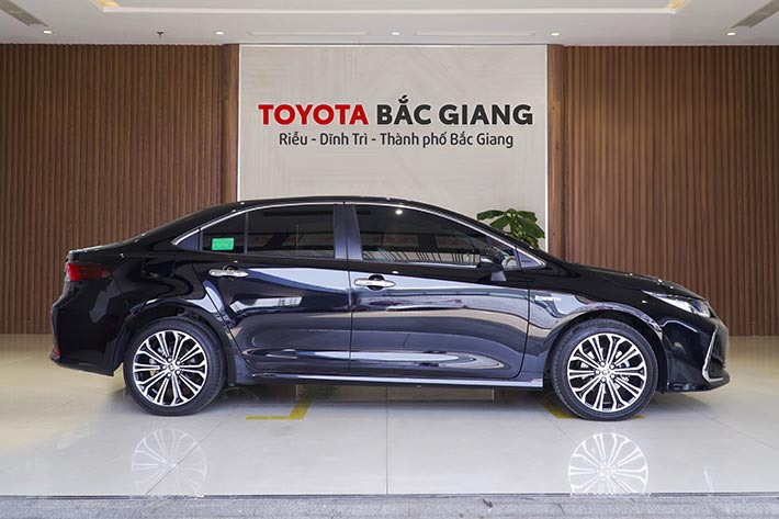 Xe-Altis-da-qua-su-dung-3