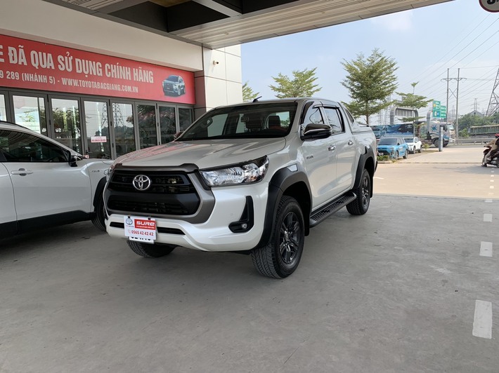 Xe-Hilux-2020